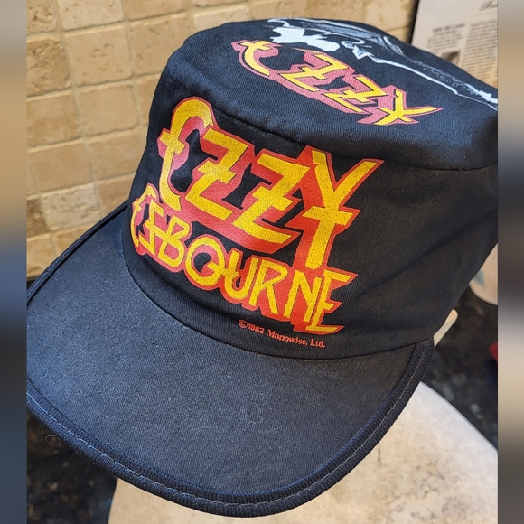 Diary Of a Madman Tour 1982 Ozzy Osbourne Painter Hat w/ Bats *Rare* - Picture 8 of 16